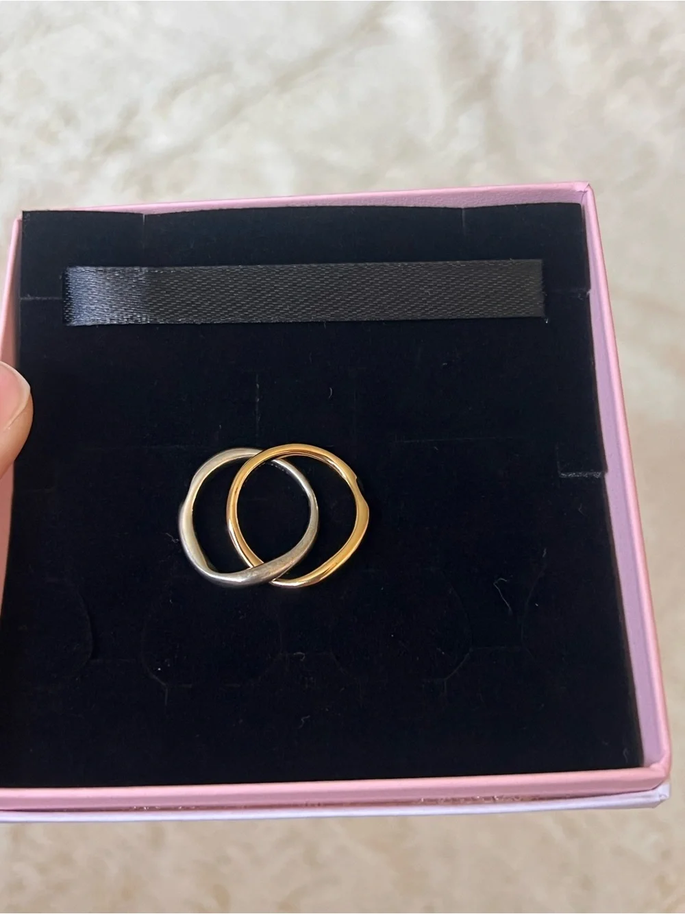 Two-tone Entwined Bands Ring